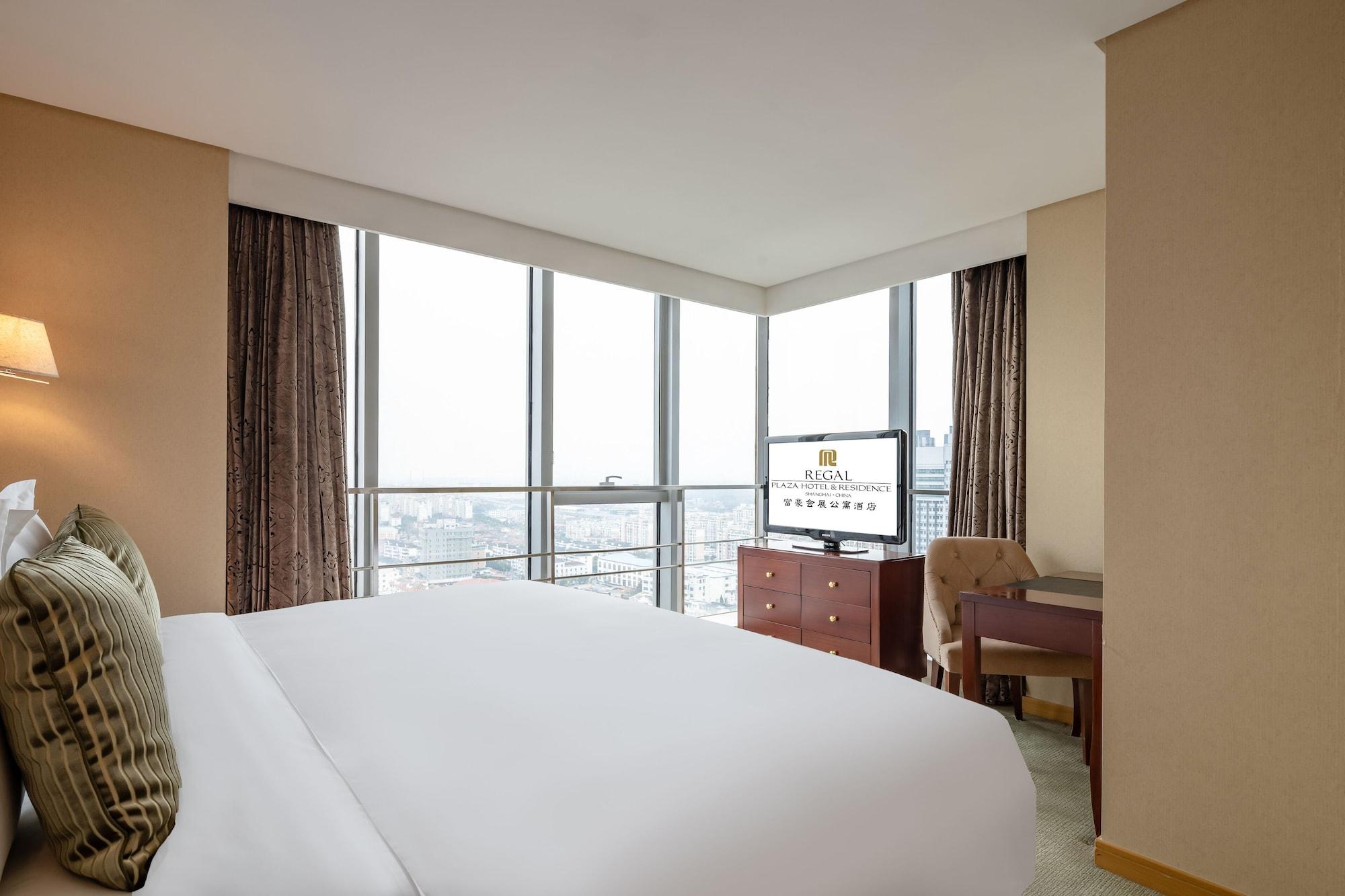 Regal Plaza Hotel & Residence Waigaoqiao Shanghai Exterior photo