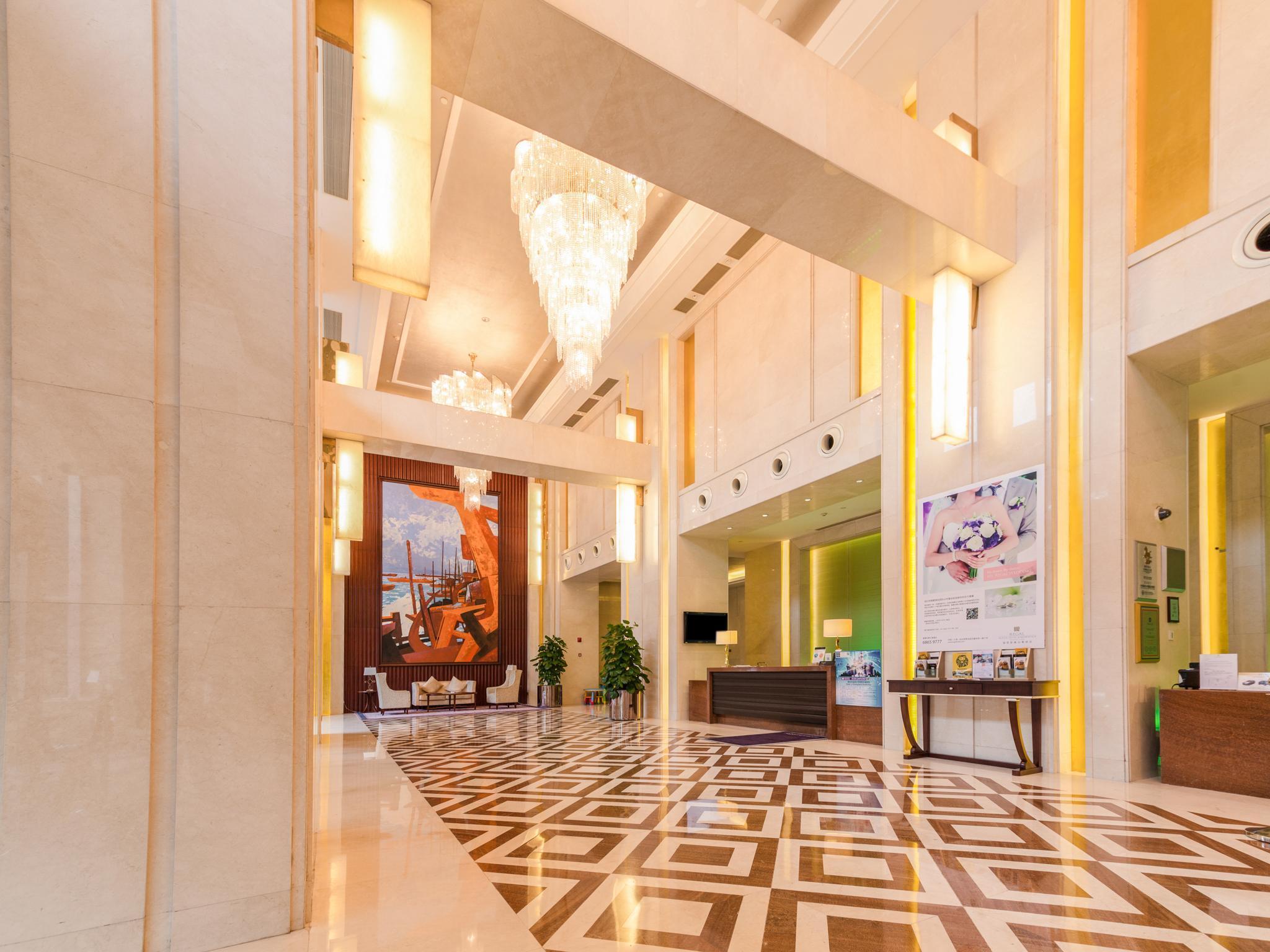 Regal Plaza Hotel & Residence Waigaoqiao Shanghai Exterior photo