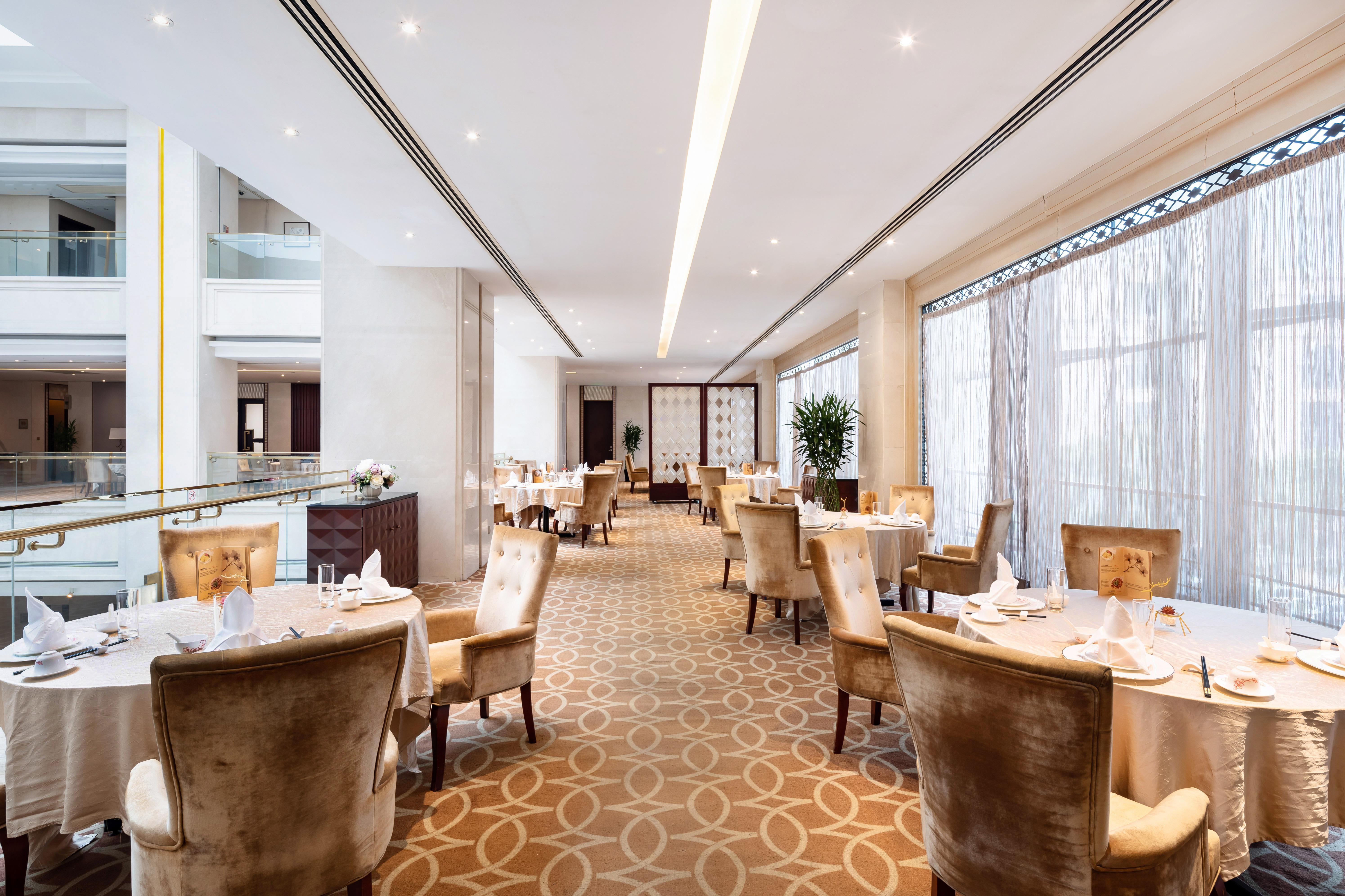 Regal Plaza Hotel & Residence Waigaoqiao Shanghai Exterior photo