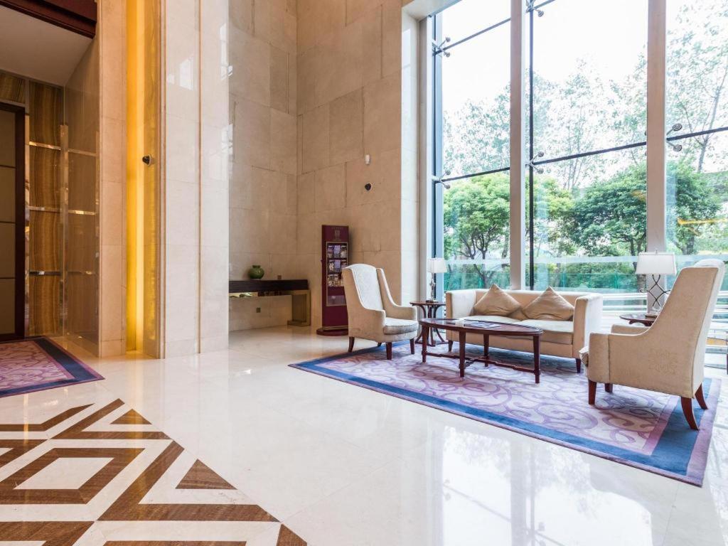 Regal Plaza Hotel & Residence Waigaoqiao Shanghai Exterior photo