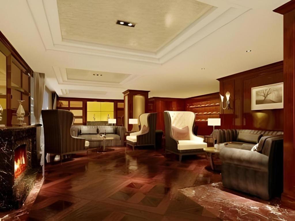 Regal Plaza Hotel & Residence Waigaoqiao Shanghai Exterior photo