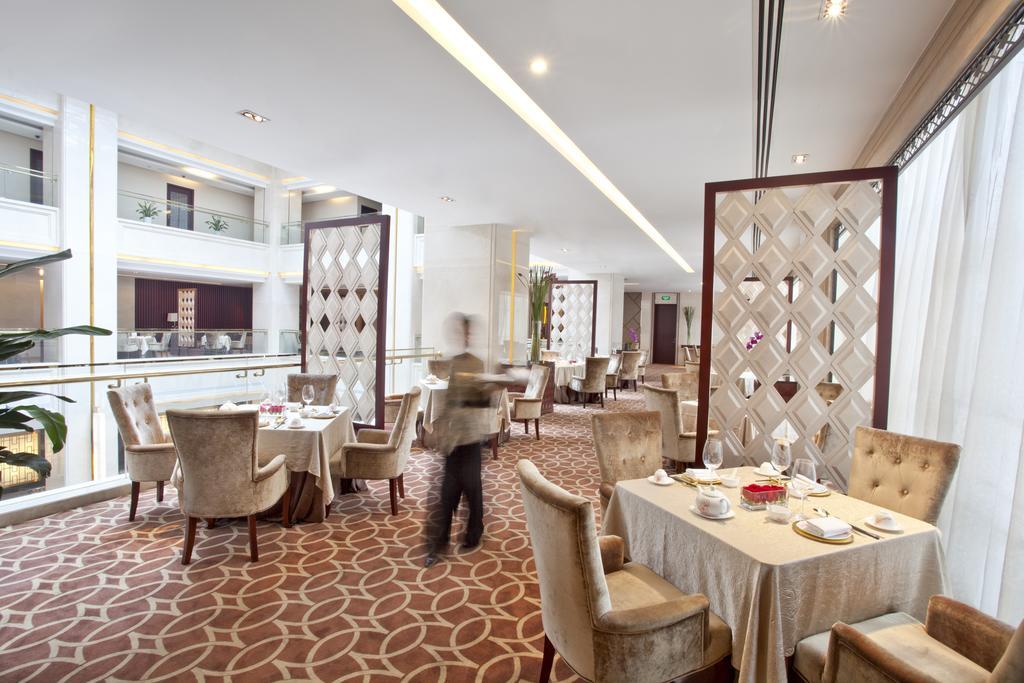 Regal Plaza Hotel & Residence Waigaoqiao Shanghai Exterior photo