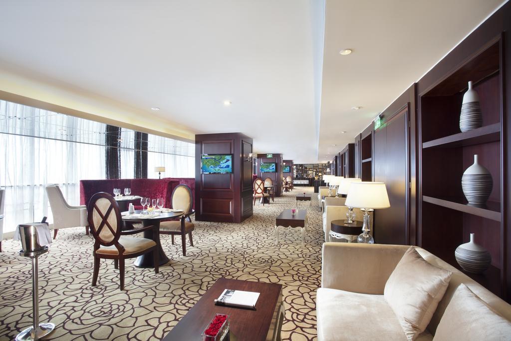 Regal Plaza Hotel & Residence Waigaoqiao Shanghai Exterior photo