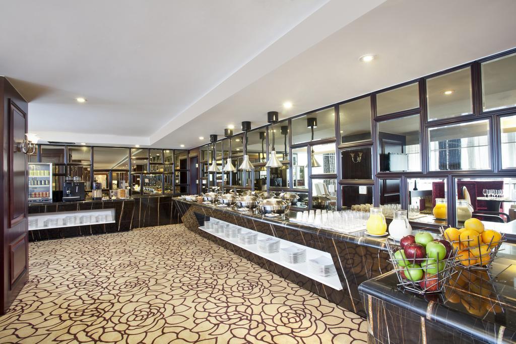 Regal Plaza Hotel & Residence Waigaoqiao Shanghai Exterior photo